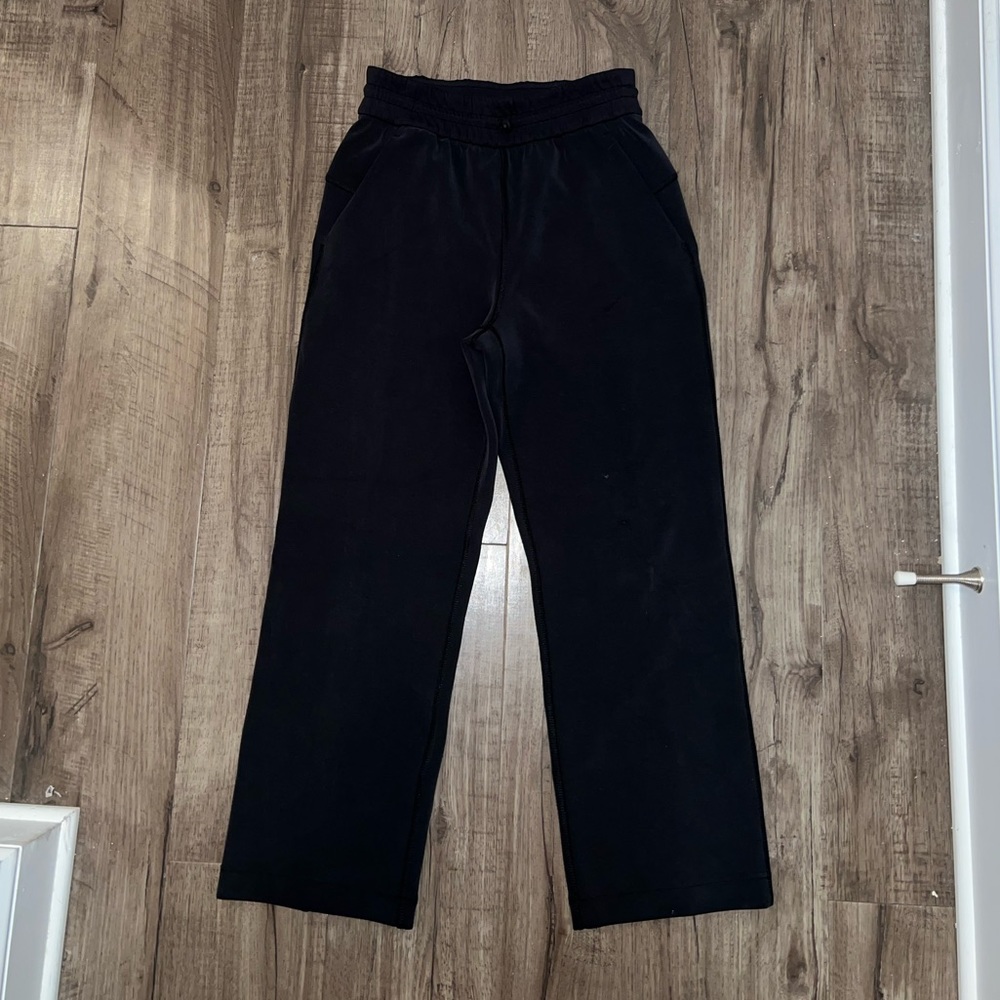 SOLD Lululemon Softstreme HR crop